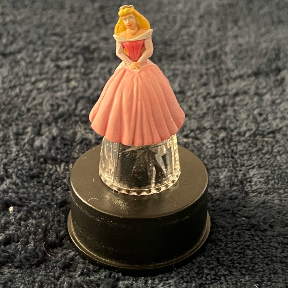 Vintage Sleeping Beauty Sterling Classic Thimble